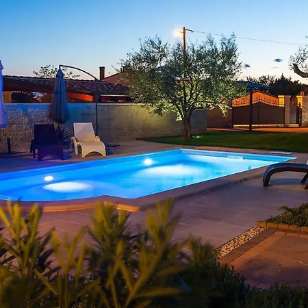 Holiday home Vabriga *