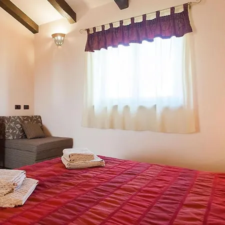 Vabriga Holiday home